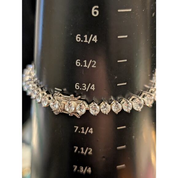 Gorgeous Graduated Large CZ 925 Sterling Silver Tennis Bracelet - Picture 9 of 16